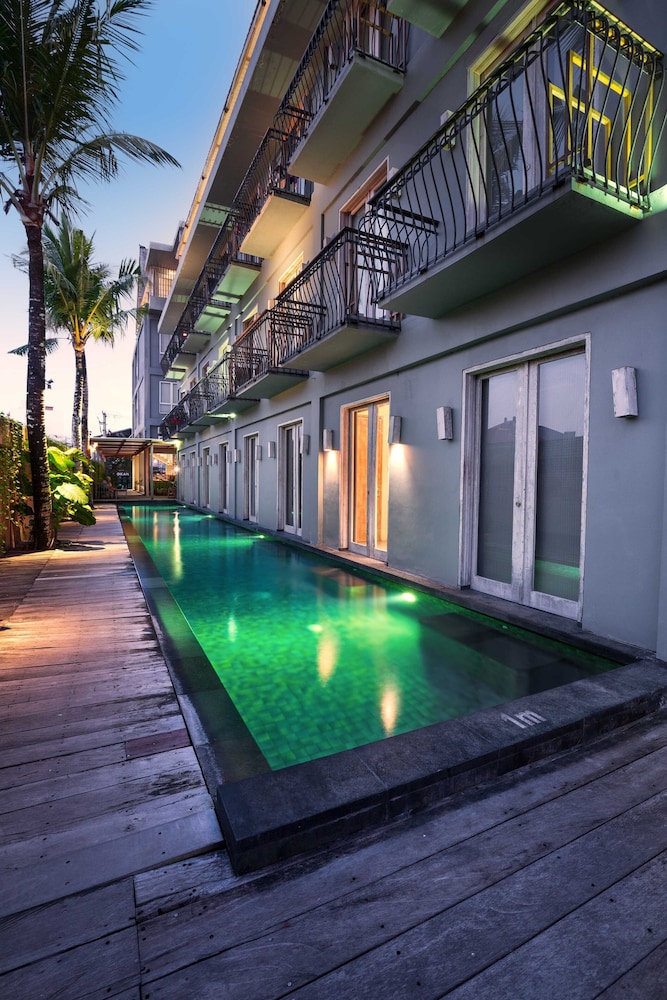 FRii Bali Echo Beach, Canggu, Bali