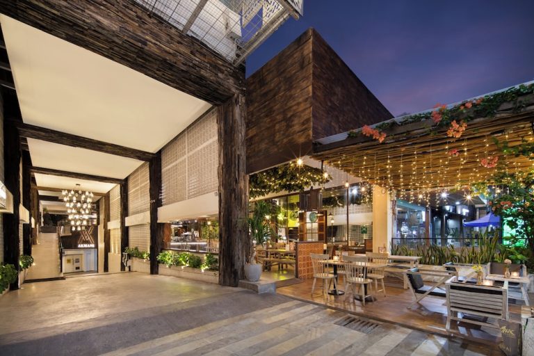 The Akmani Legian