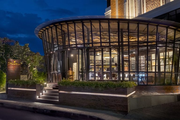 Jambuluwuk Oceano Seminyak Hotel, Seminyak, Bali