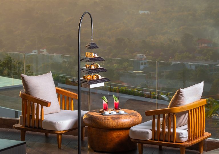 Dining Experience at Renaissance Bali Uluwatu Resort & Spa, Uluwatu, Bali