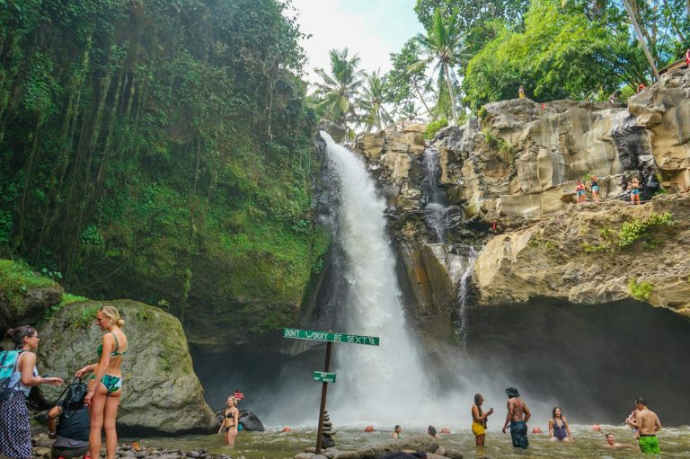 Tegenungan Waterfall photo 2