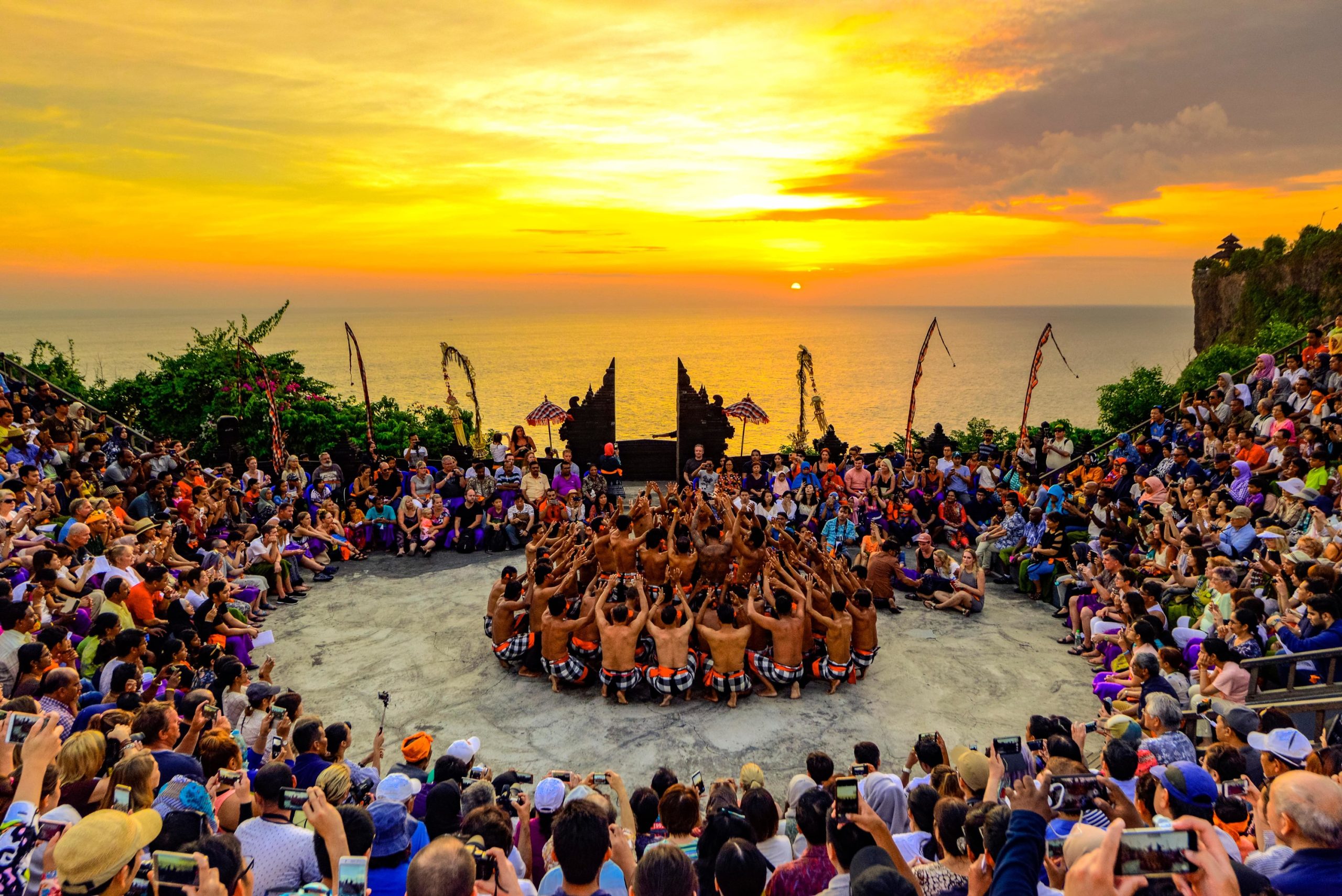 Garuda Wisnu Kencana , Tanah Barak & Uluwatu Sunset ,Kecak Dance